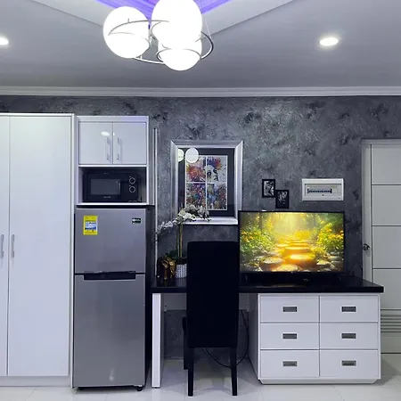 Kandi 1,2,3 Palace Rentals Studio Angeles Exterior photo