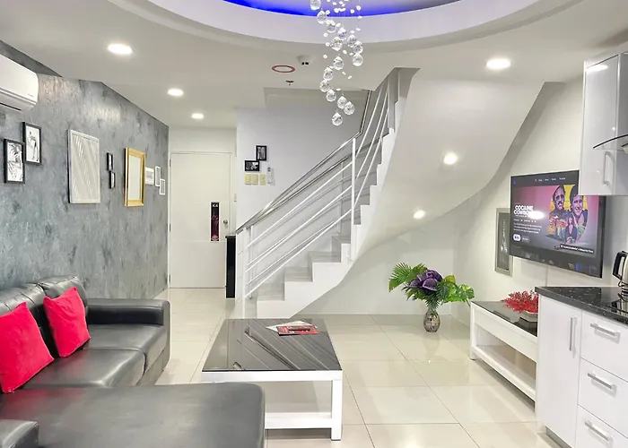Kandi 1,2,3 Palace Rentals Studio