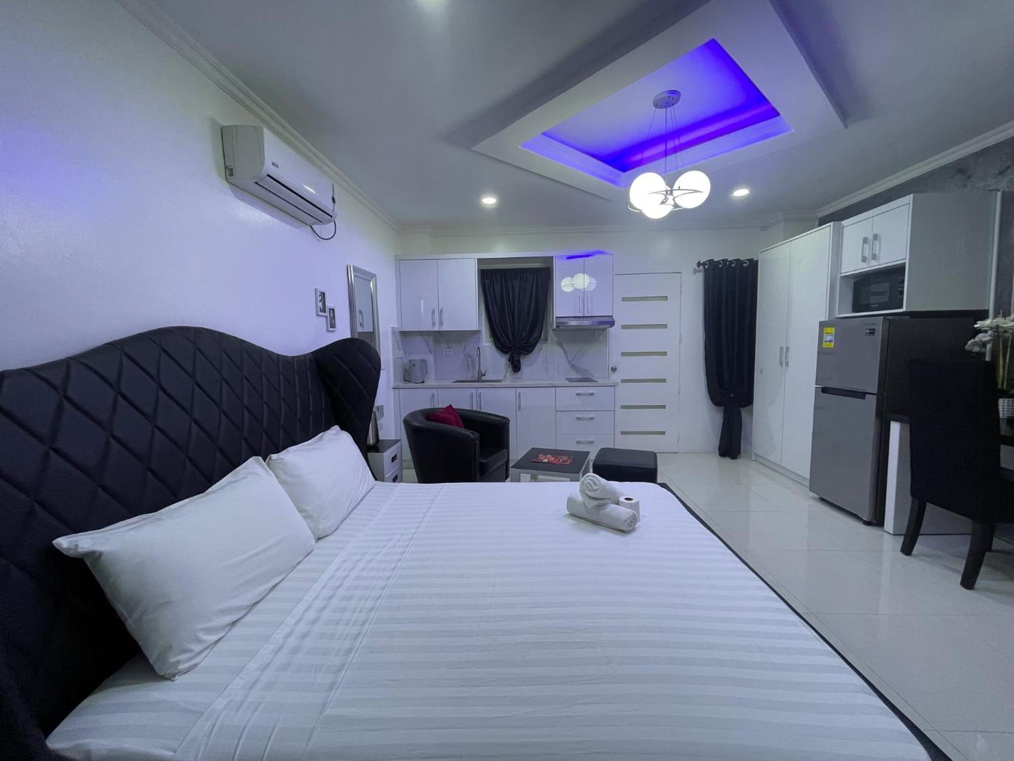 Kandi 1,2,3 Palace Apartment Angeles