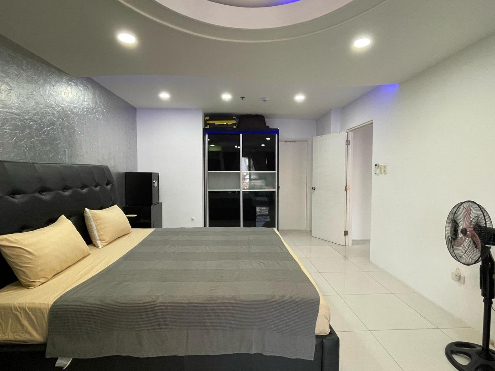 Apartment Kandi 1,2,3 Palace Angeles