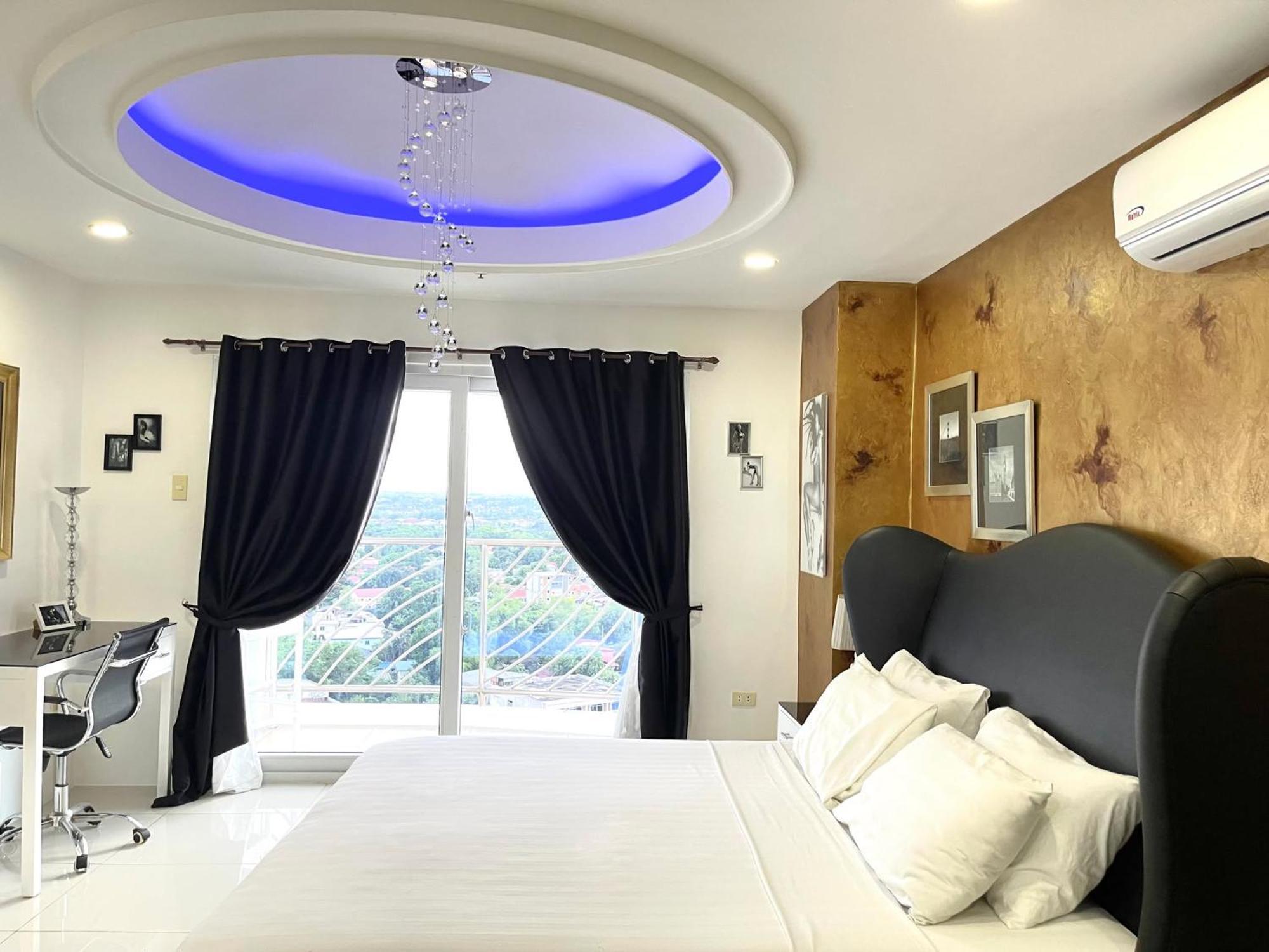 Kandi 1,2,3 Palace Apartment